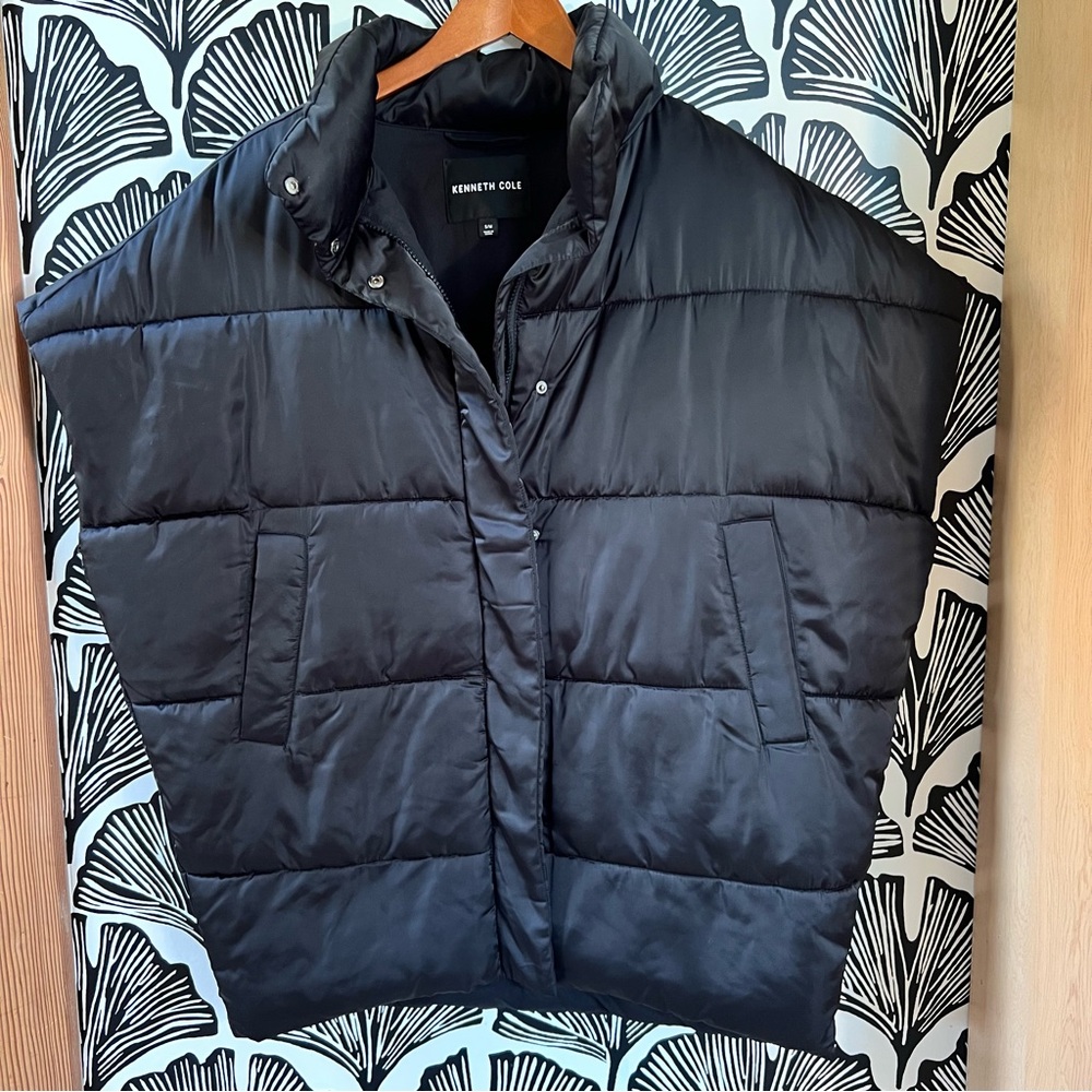 Kenneth Cole Women’s  Black Oversized Vest